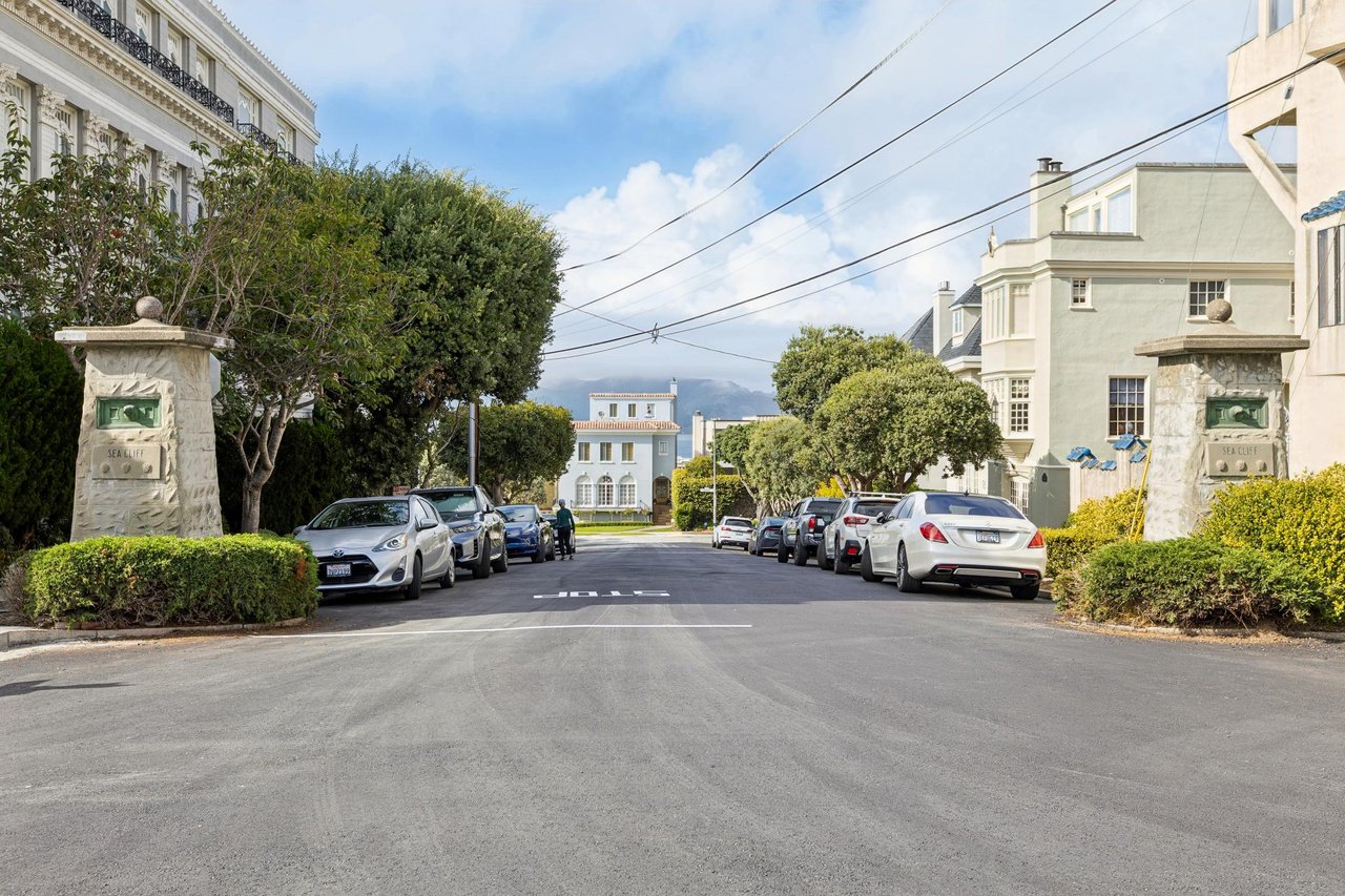 201 Sea Cliff Avenue