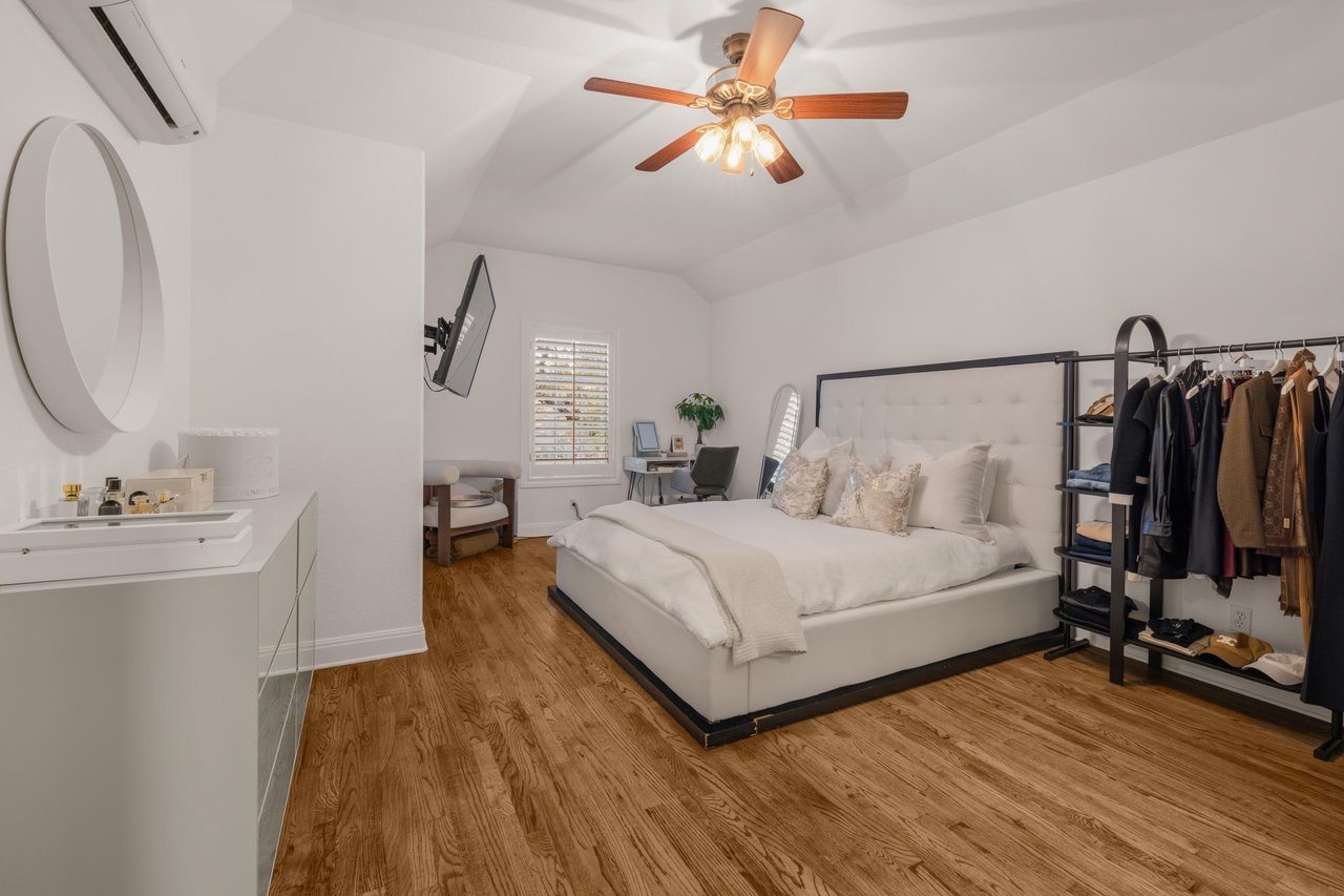 Timeless Luxury in Tarrytown 