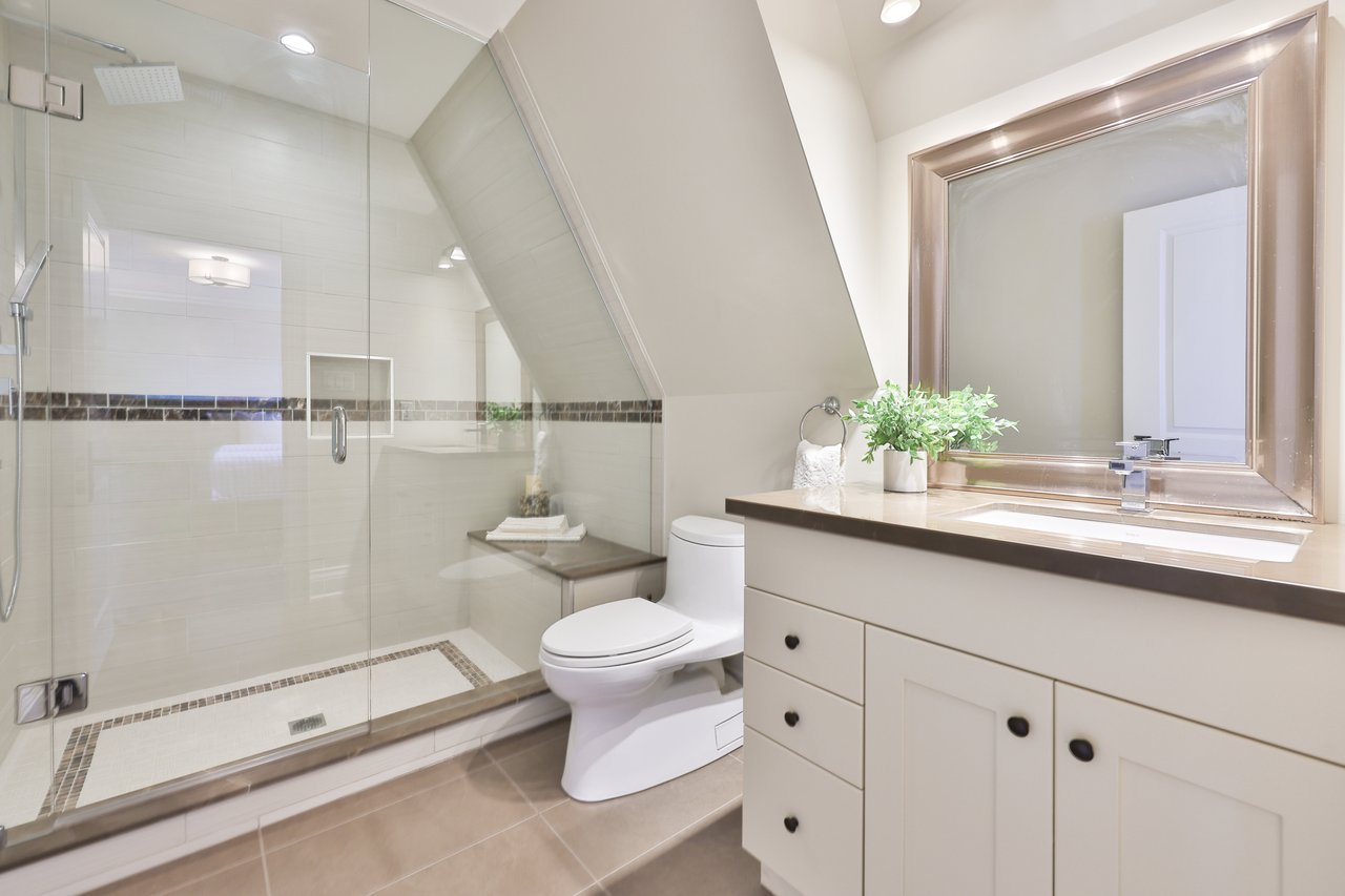 1356 Thornhill Drive