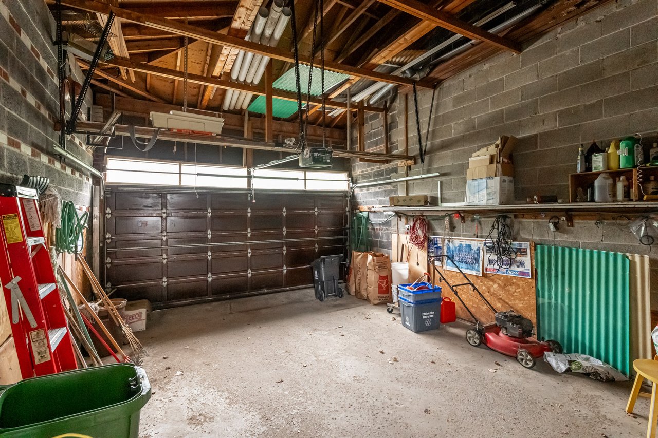 102 Clement Rd