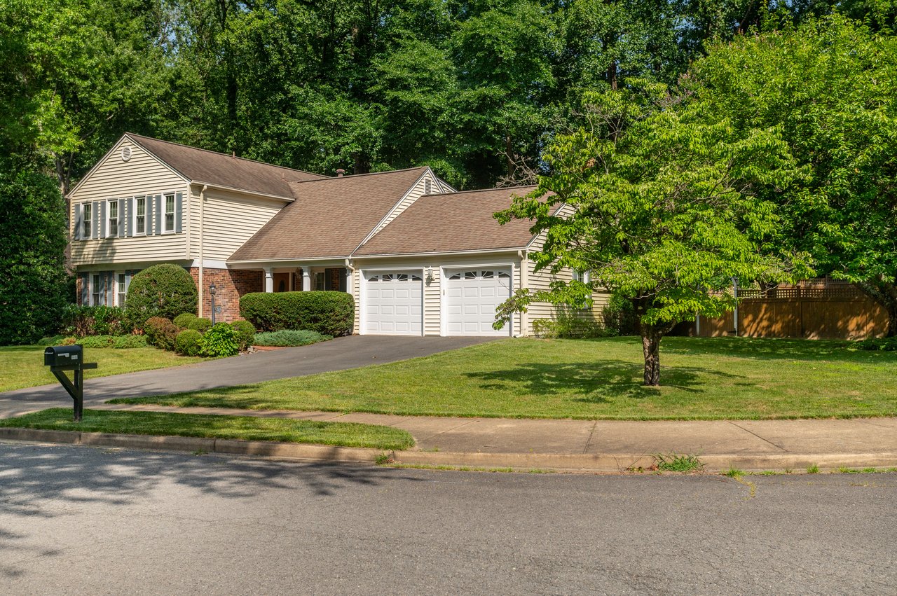 9606 Whitecedar Ct