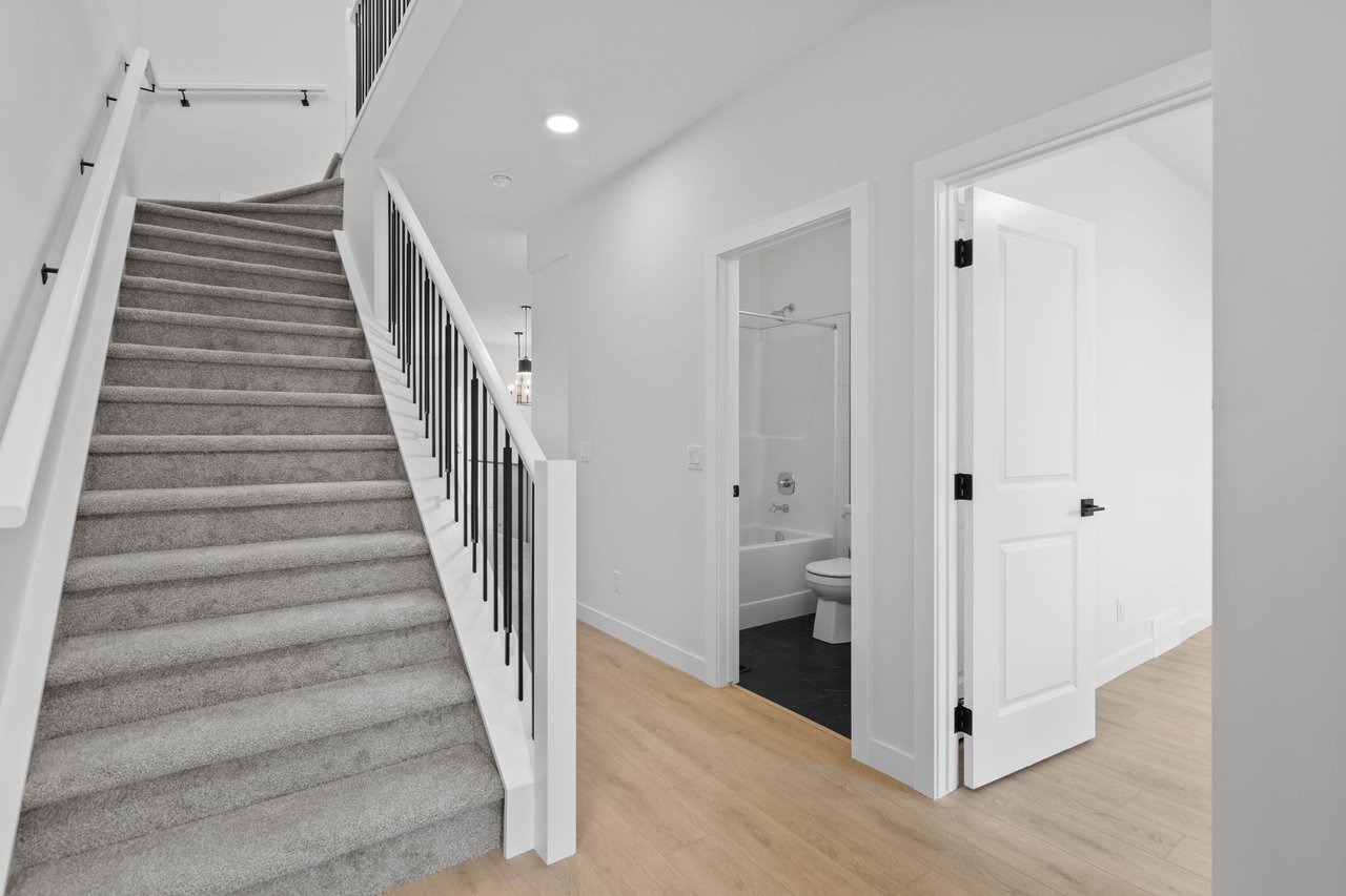 175 Belvedere Crescent SE