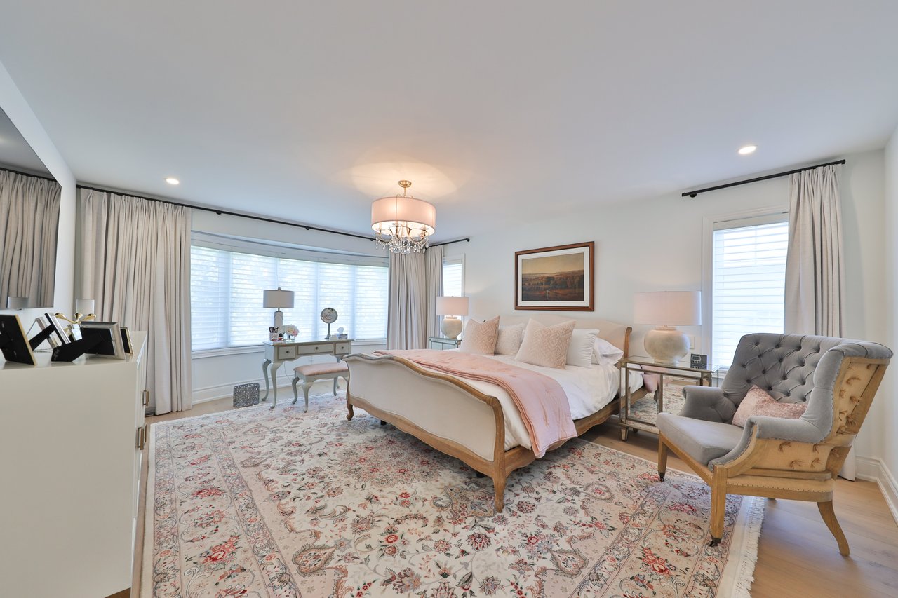 30-2400 Neyagawa Boulevard, Oakville