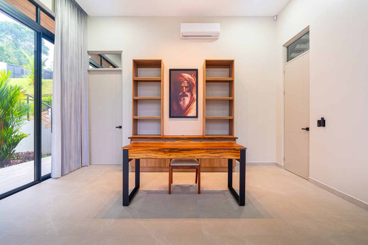 Lion's Gate Sunset Estate
