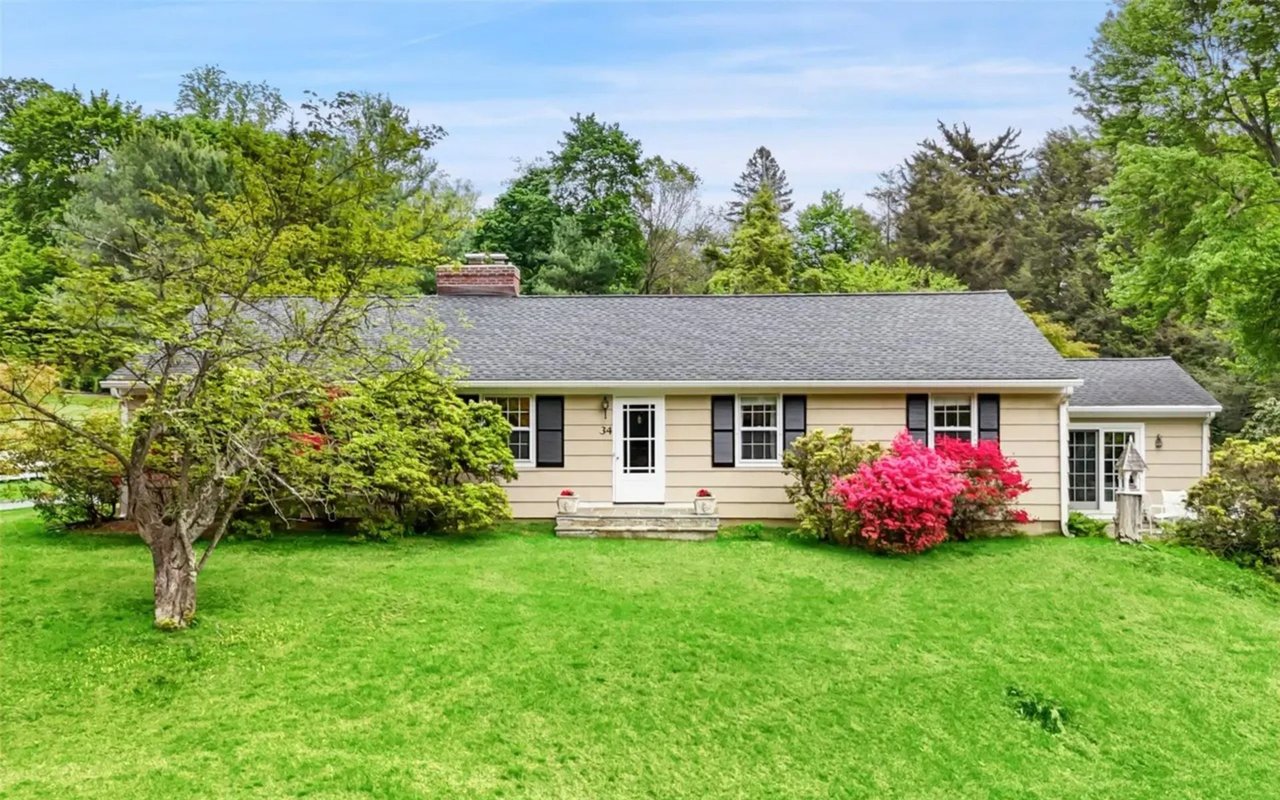 34 Whippoorwill Rd E