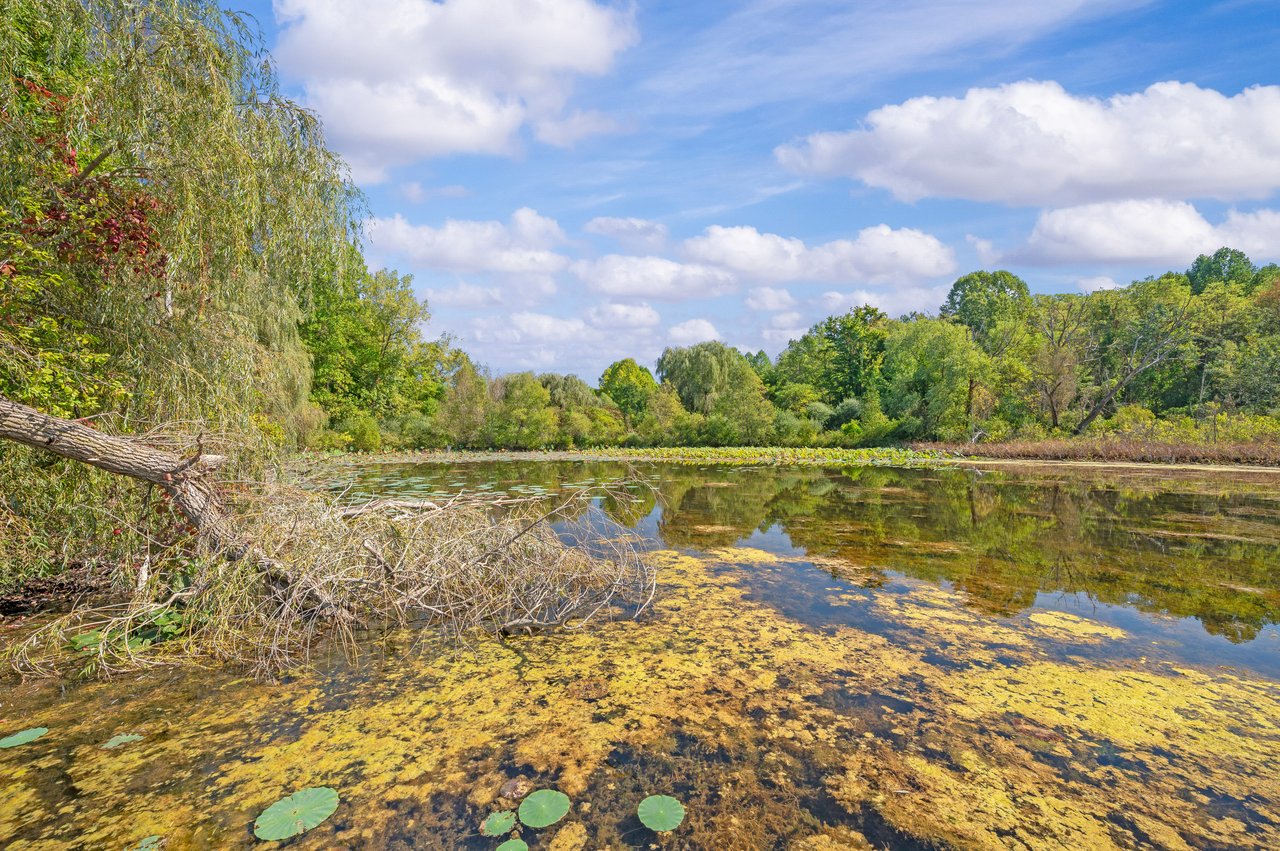 2408 E 800 N, La Porte, IN 46350