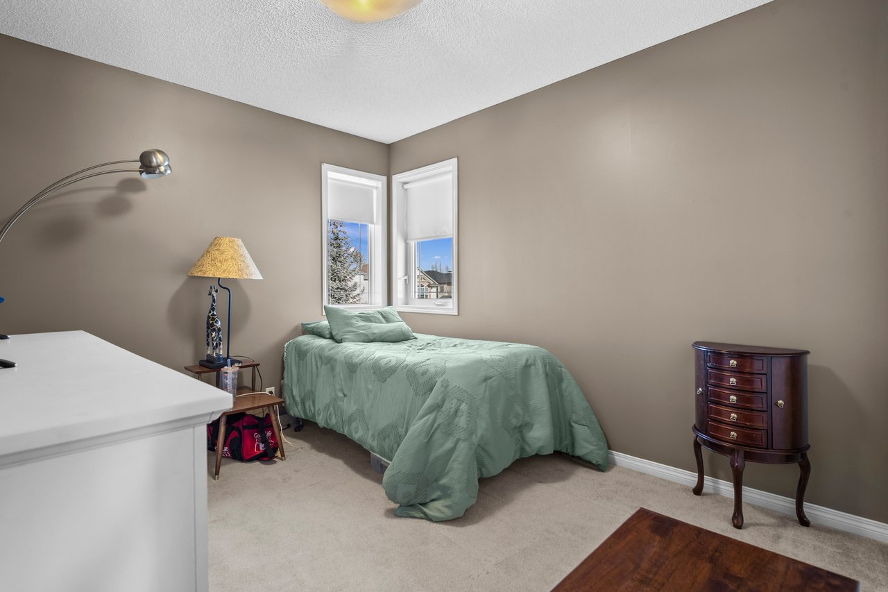 98 Tuscany Ravine Close NW