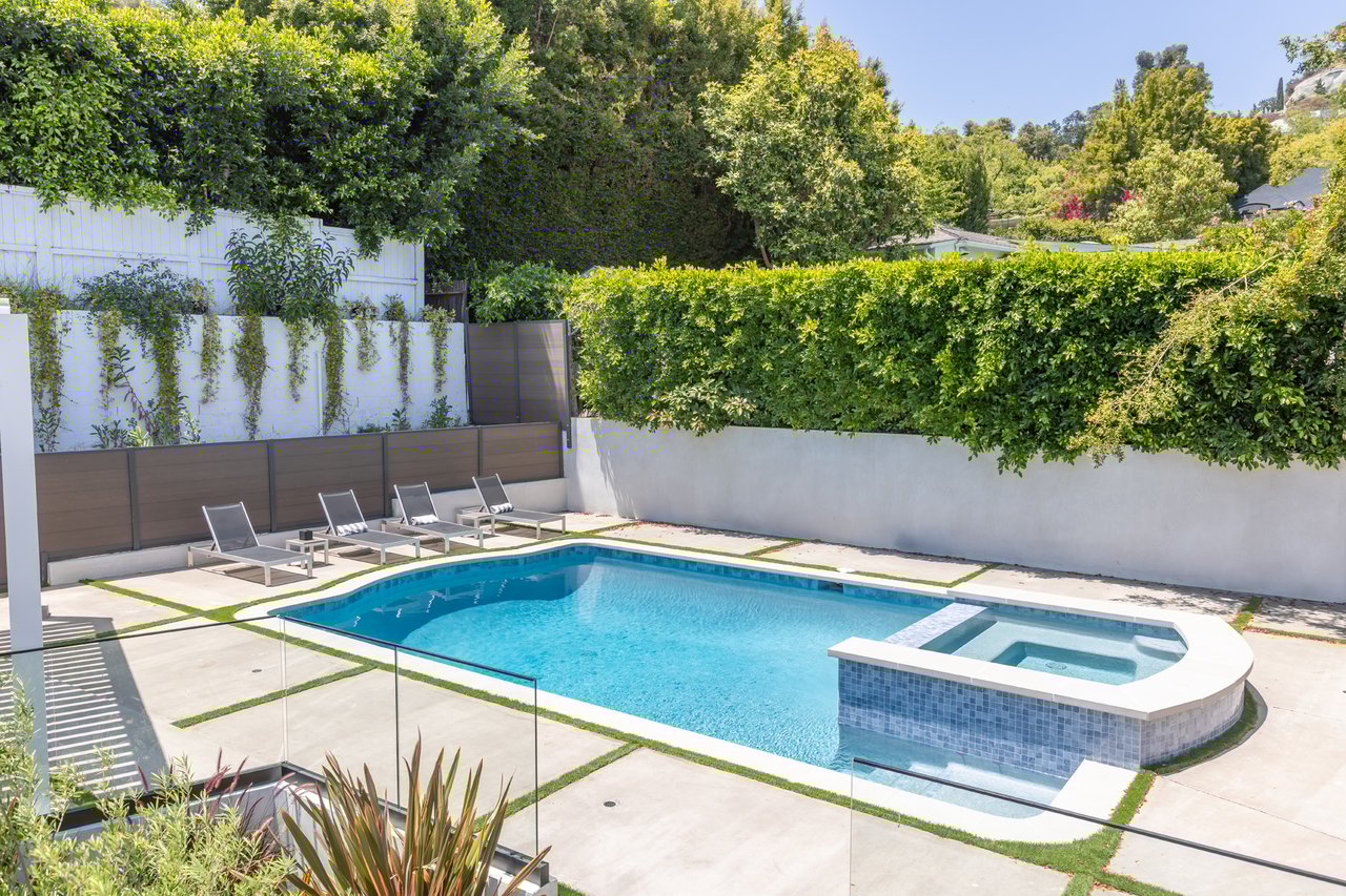 Luxury Gated Villa w/ Pool, Spa & Designer Interiors