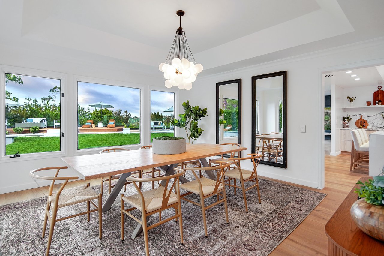 4050 Clarinda Dr, Tarzana