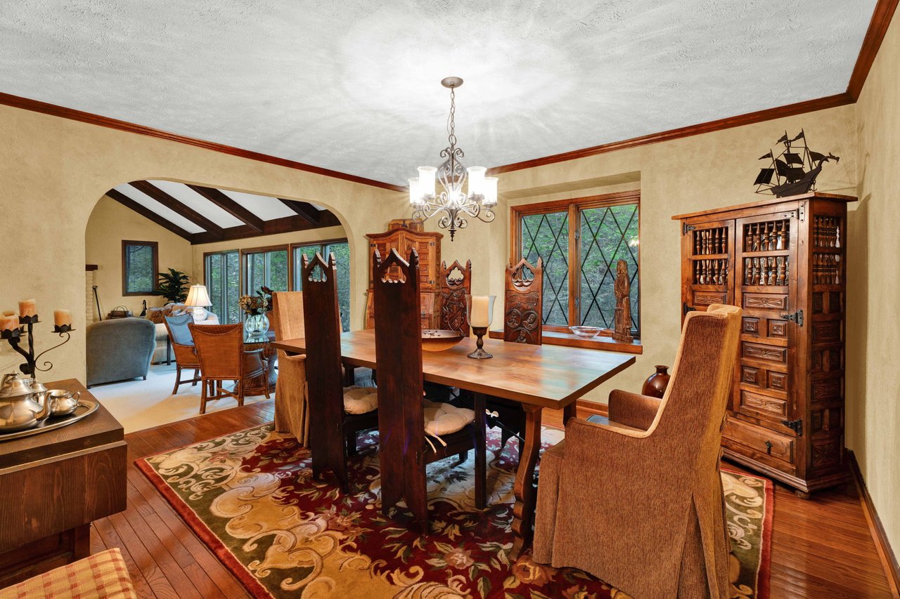 1100 Bretton Lane, Bloomfield Hills