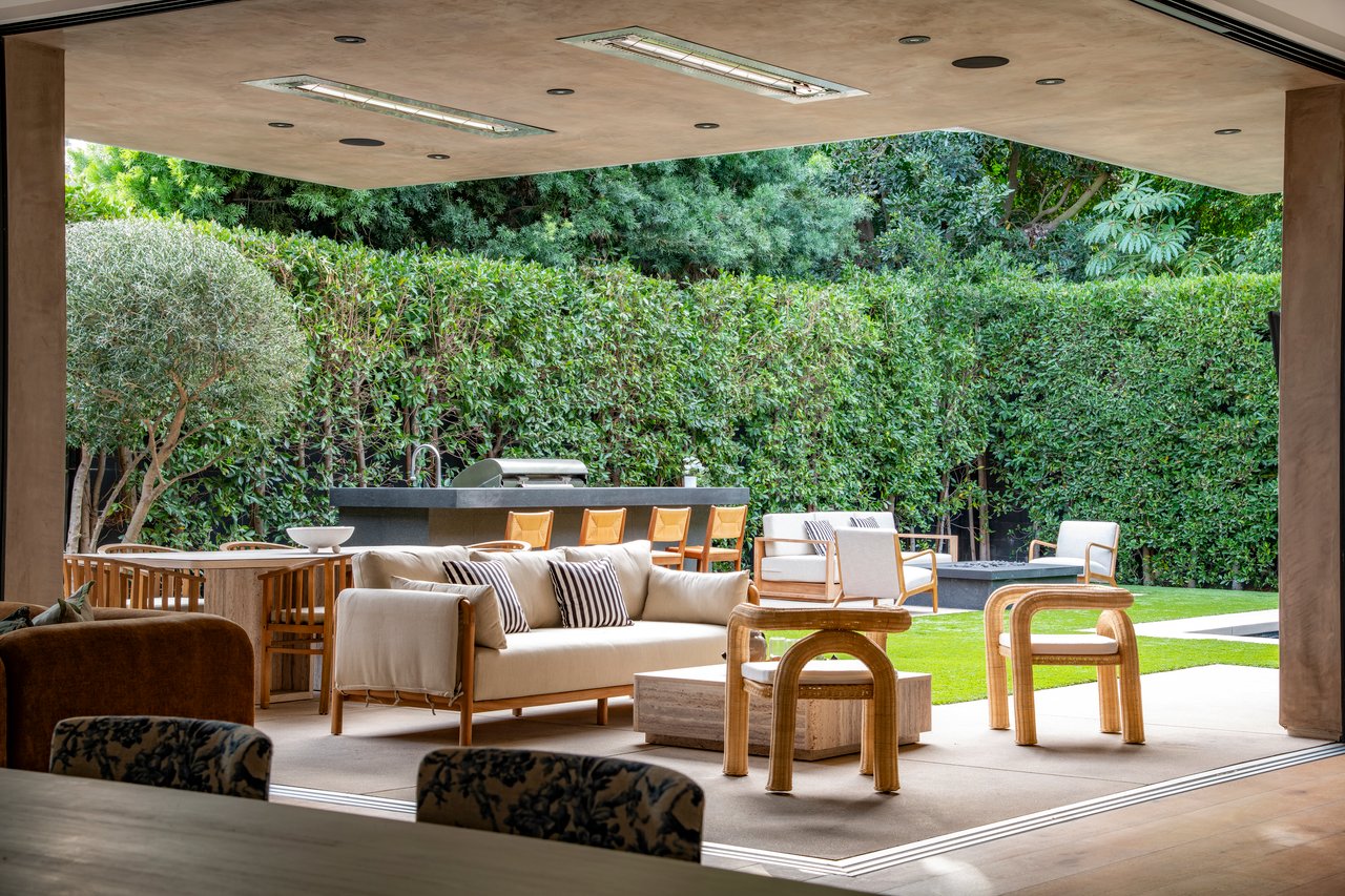 1845 Coldwater Canyon Dr