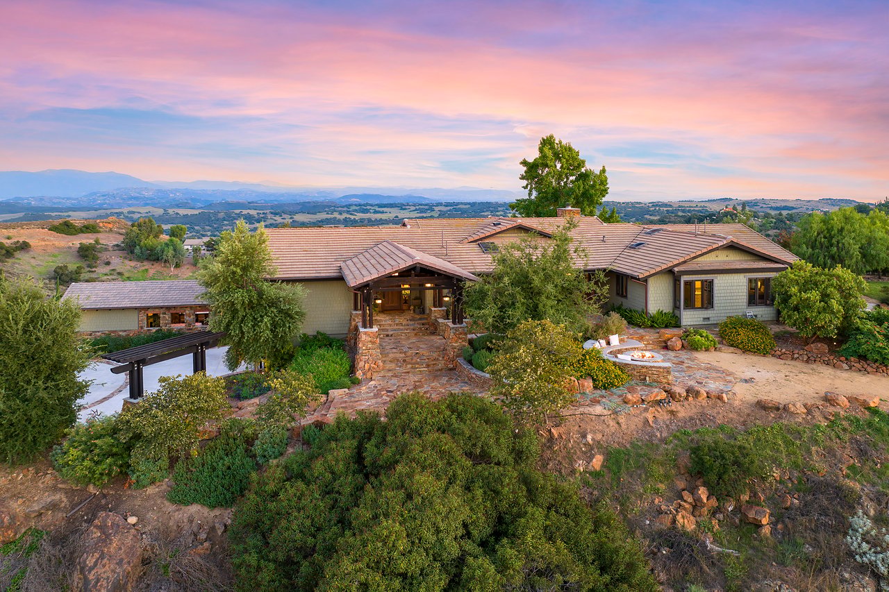 41005 Valle Vista