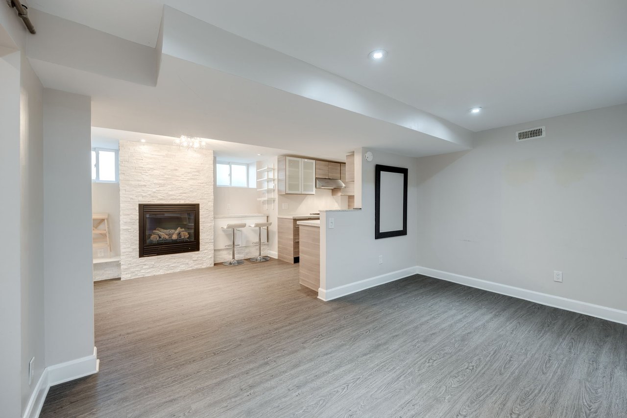 21 Clendenan Ave, Basement