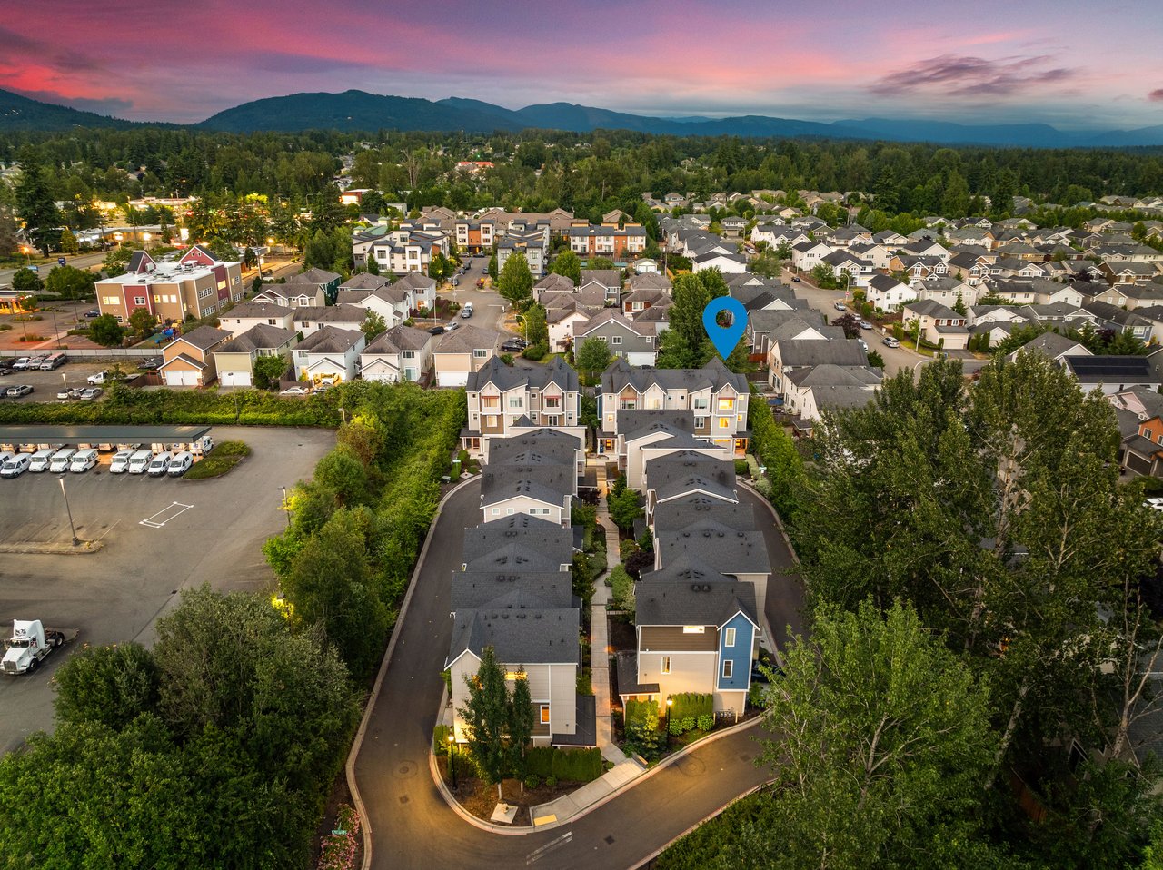 303 Anacortes Pl NE