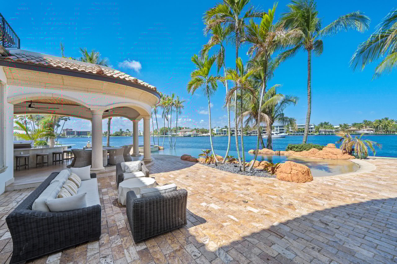 2593 SE 8th St, Pompano Beach, FL 33062