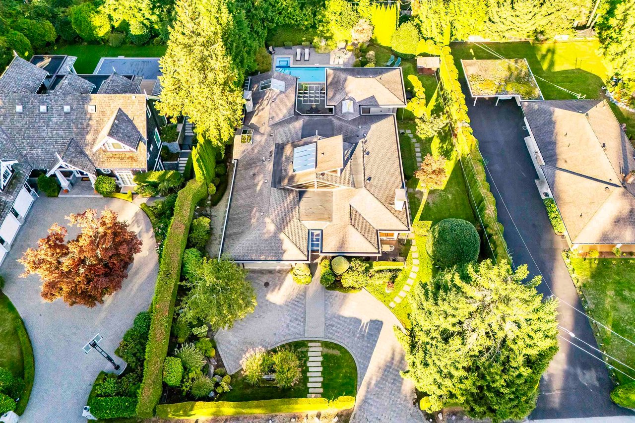 389 MOYNE DR