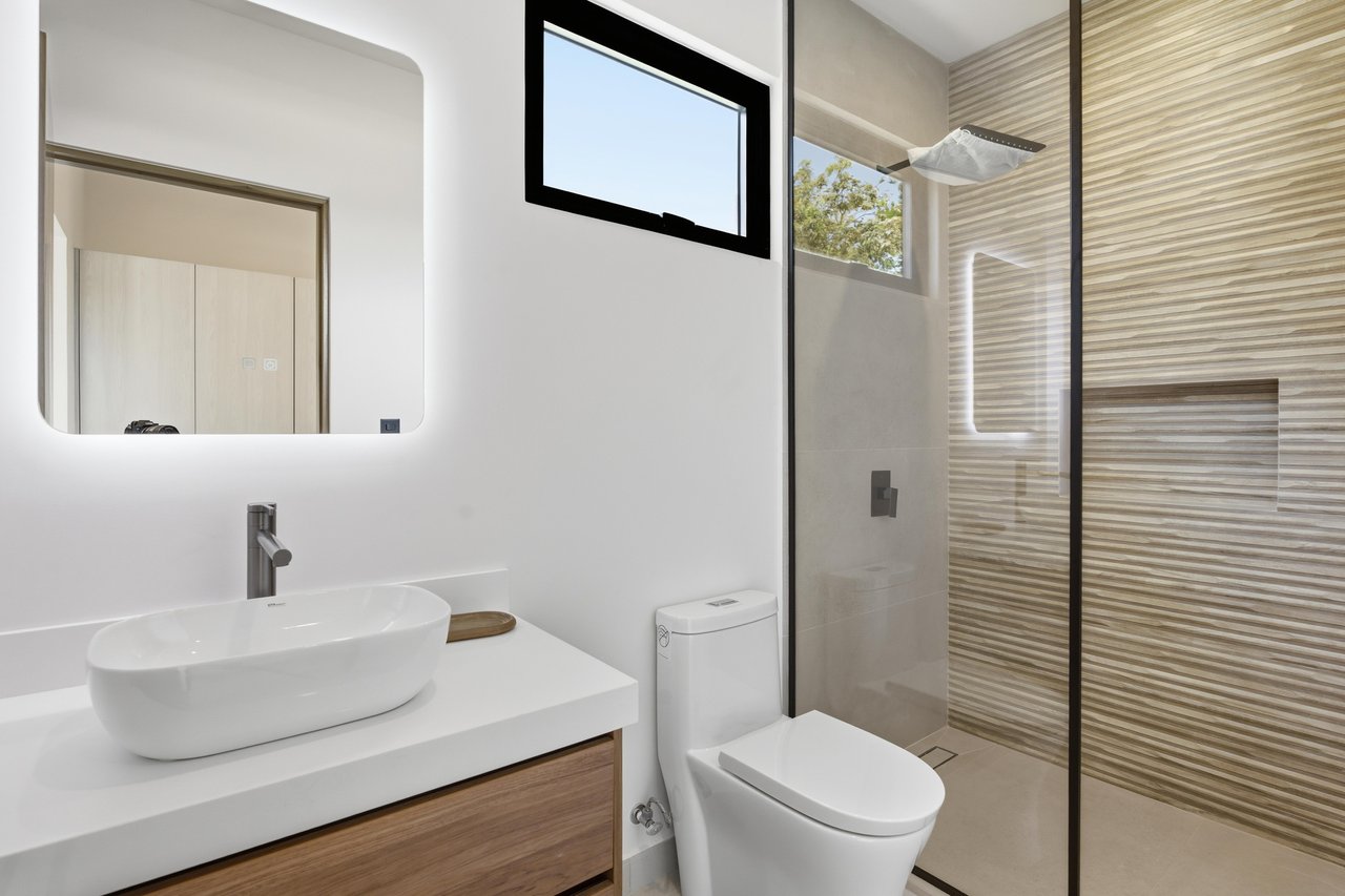 Villa Fresno | Newly Completed Contemporary Home with Private Pool Near Playa Avellanas