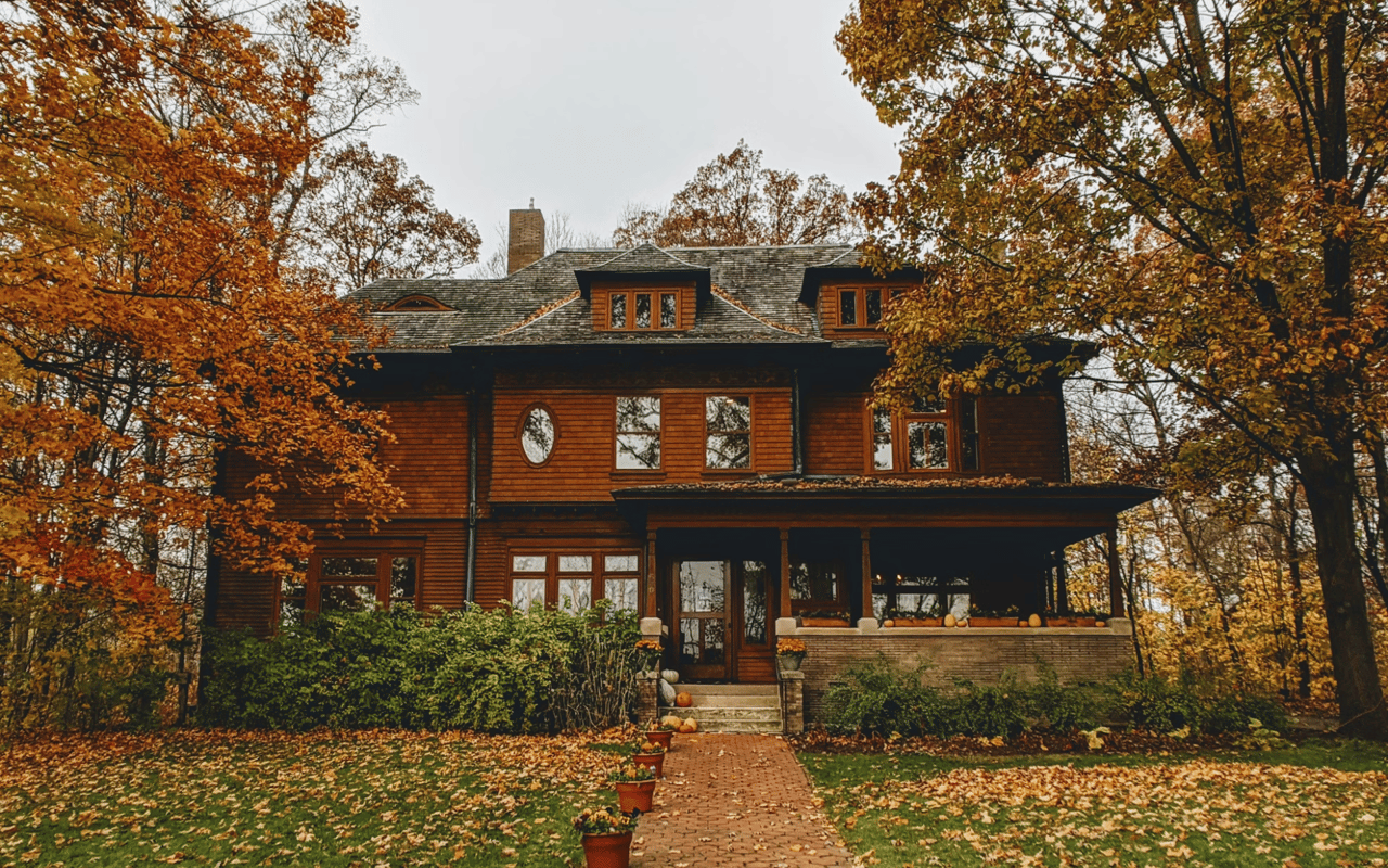 How to Decorate a Historic Home