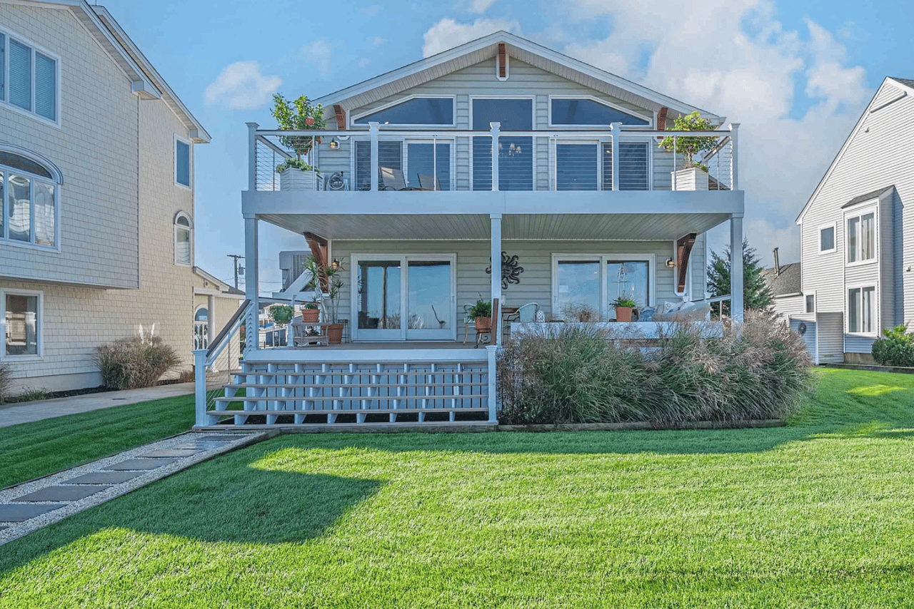 1411 E Shore Drive