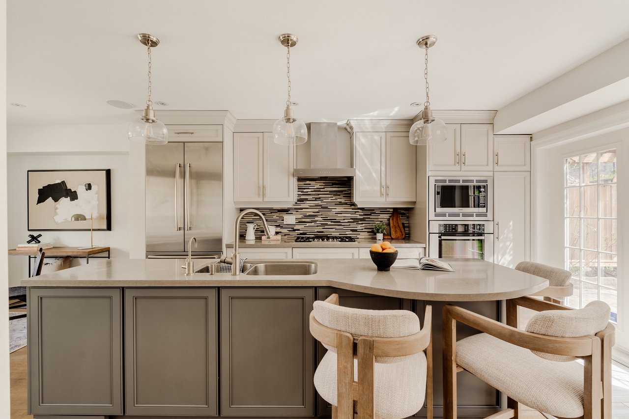31 Fallingbrook Dr