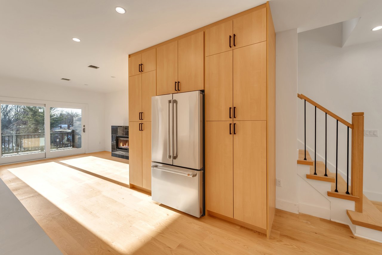 432 Stillwell Avenue B