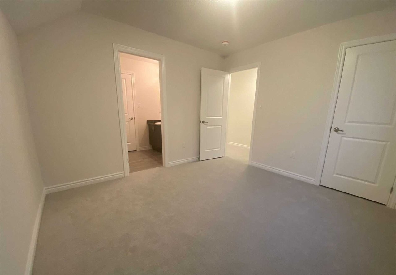 3213 Mosley Street