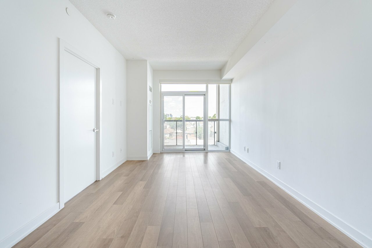 1603 Eglinton Ave W Unit: 417 
