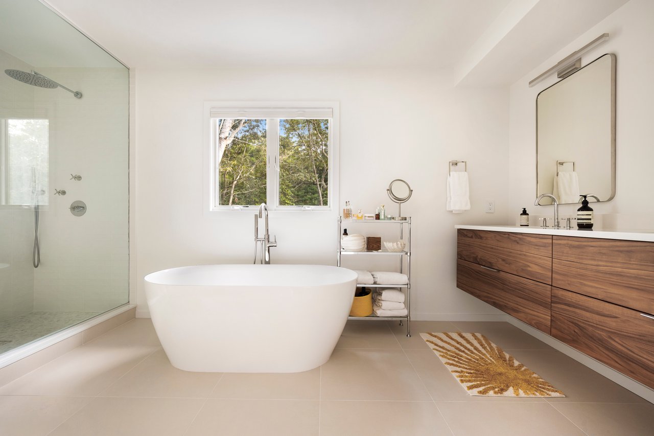 21 Saddle Lane, East Hampton