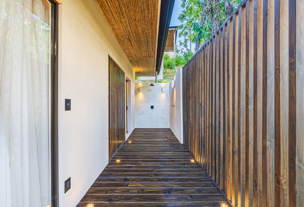 Luxury Hotel Boutique with Ocean Views | Walking distance to the beach | 13.2 Acres