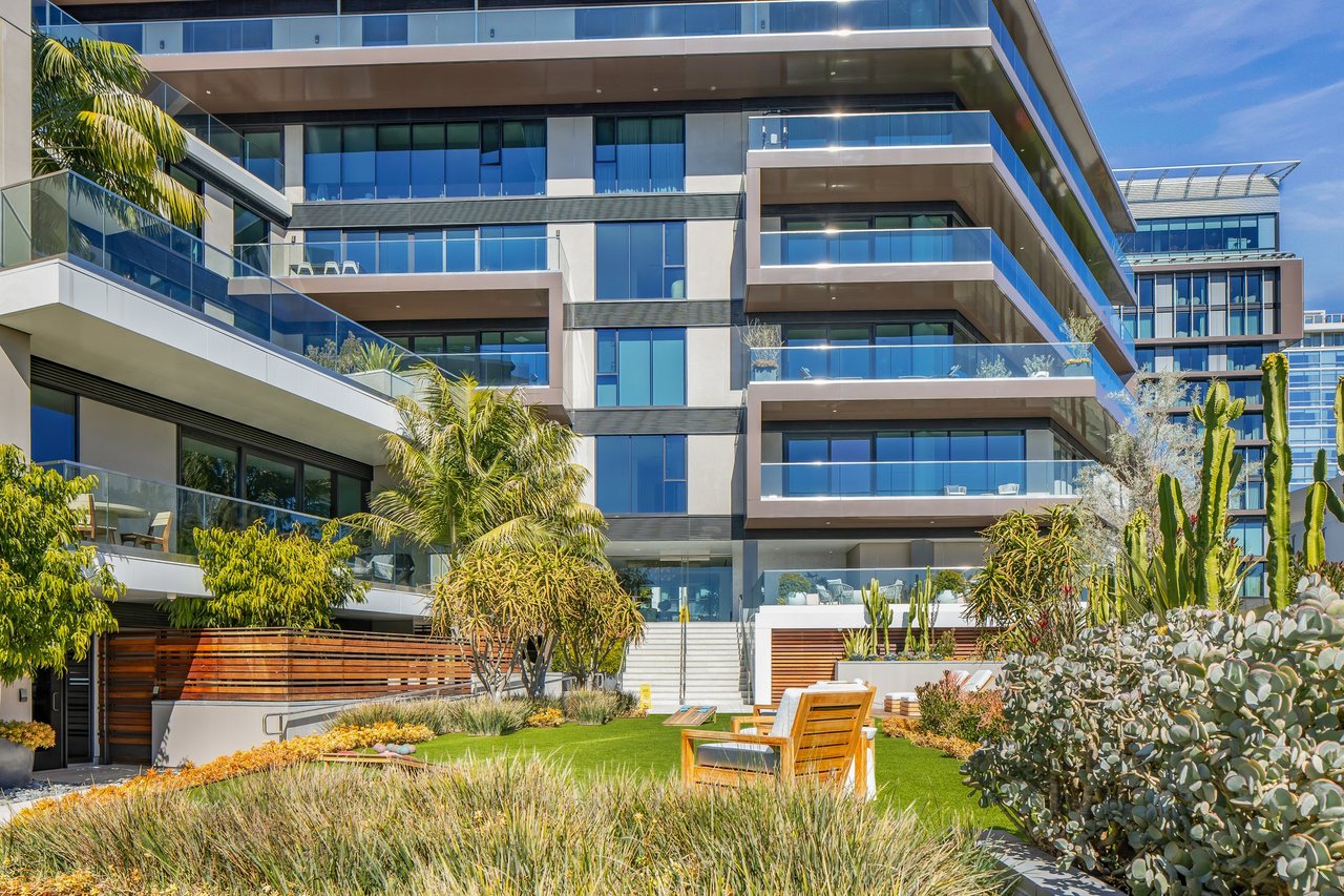 8420 W Sunset Boulevard Unit: 306