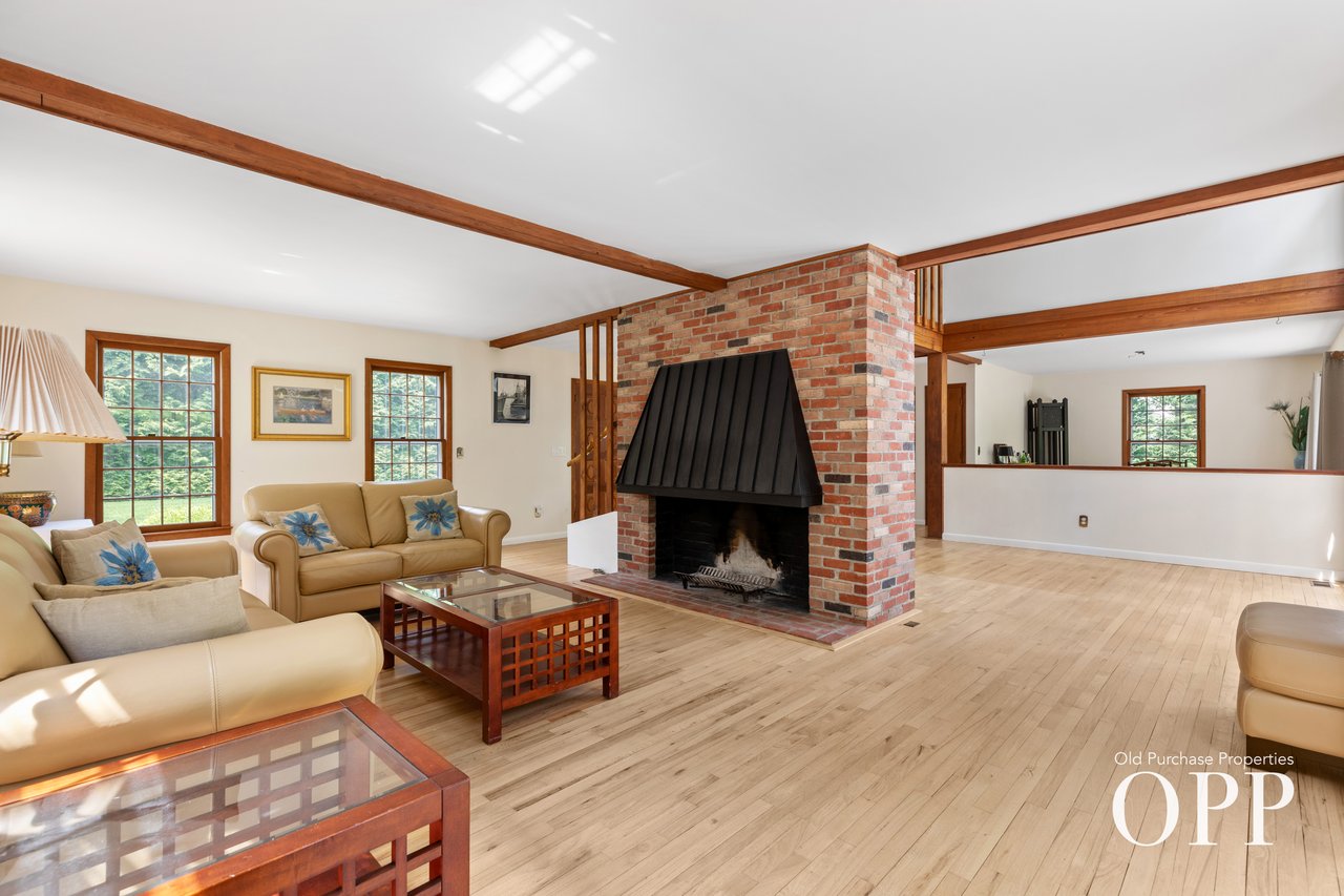 2/3 Acre Gem in the Hamlet
