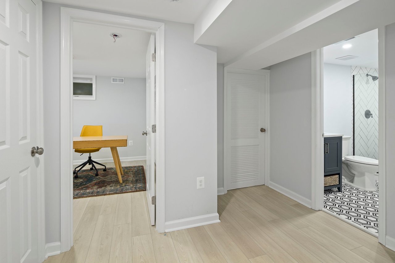 1501 Hamilton St NW