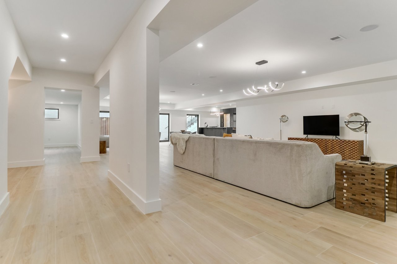 	  	1138 Basil Rd, Mclean, VA 22101