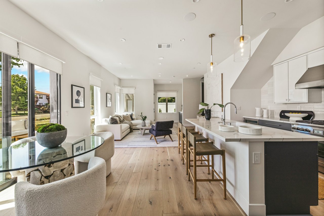 Mar Vista Collection Lot 5