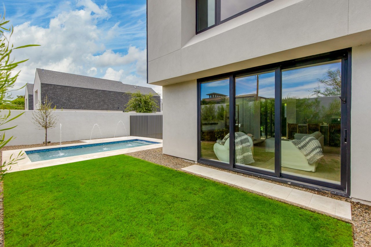 1328 E Pomelo Grove Ln.