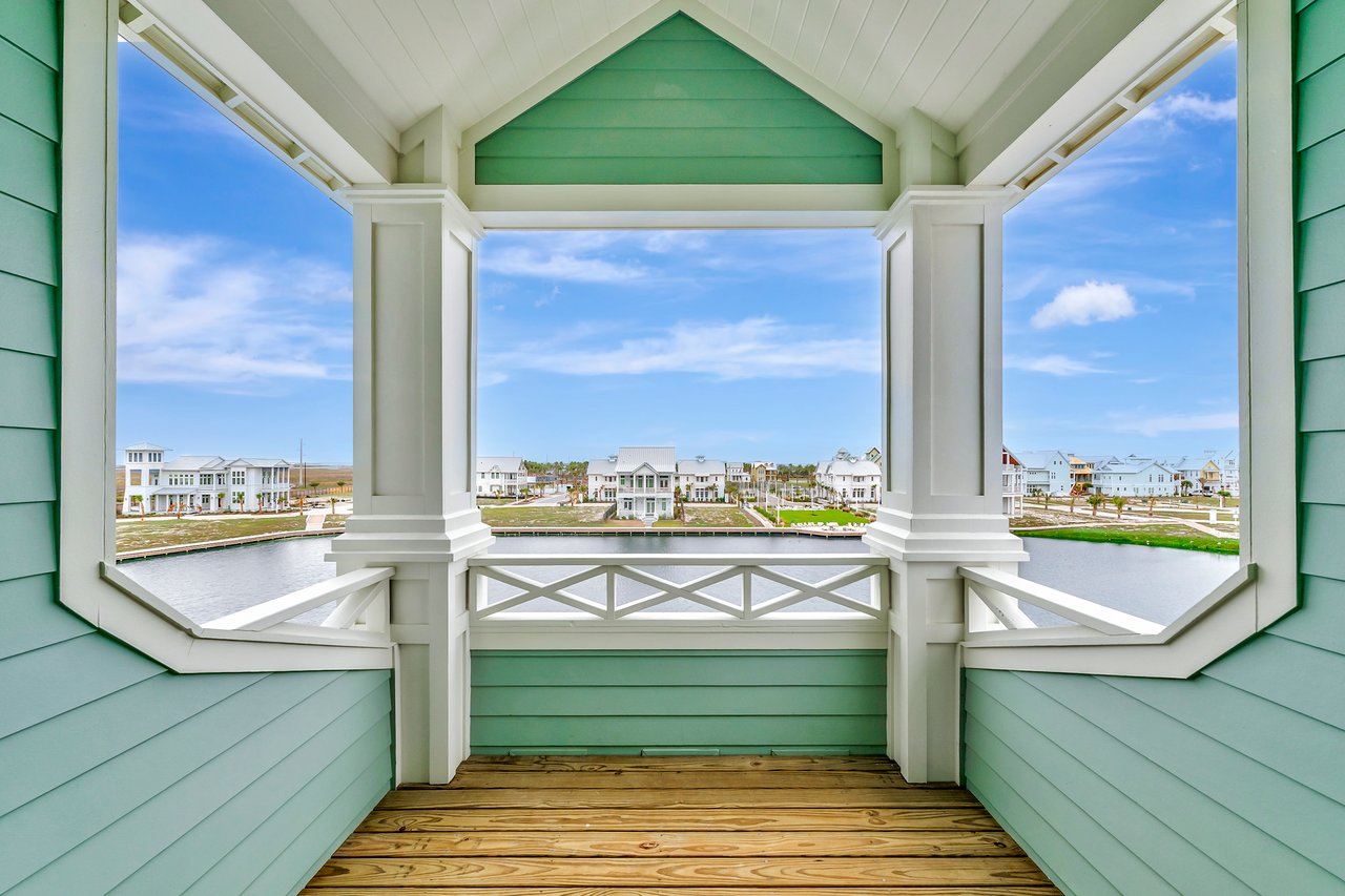 Dewdrop Street, 6110 Sq. Ft.