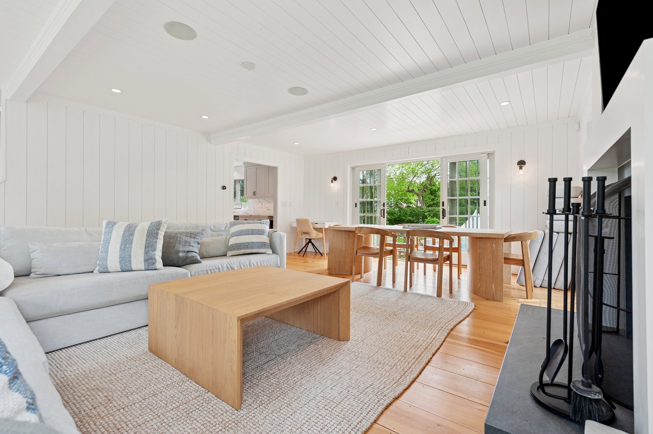 11 Sawasett Avenue