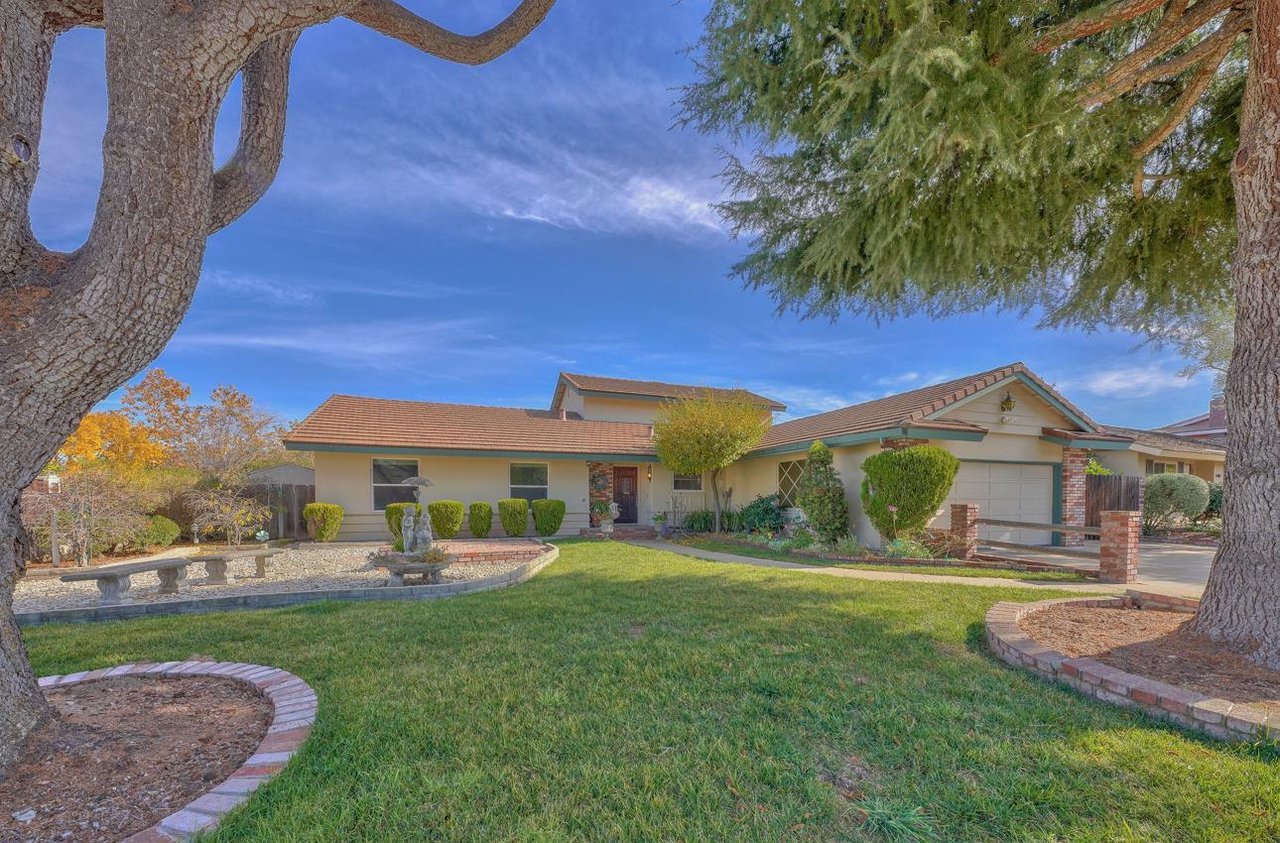 22483 Ferdinand Drive