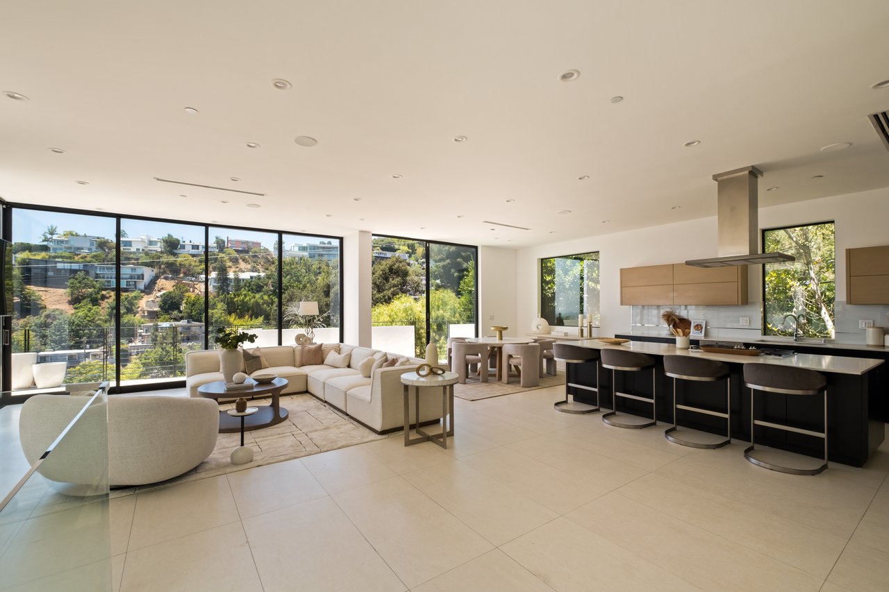 1516 Forest Knoll Dr, Sunset Strip