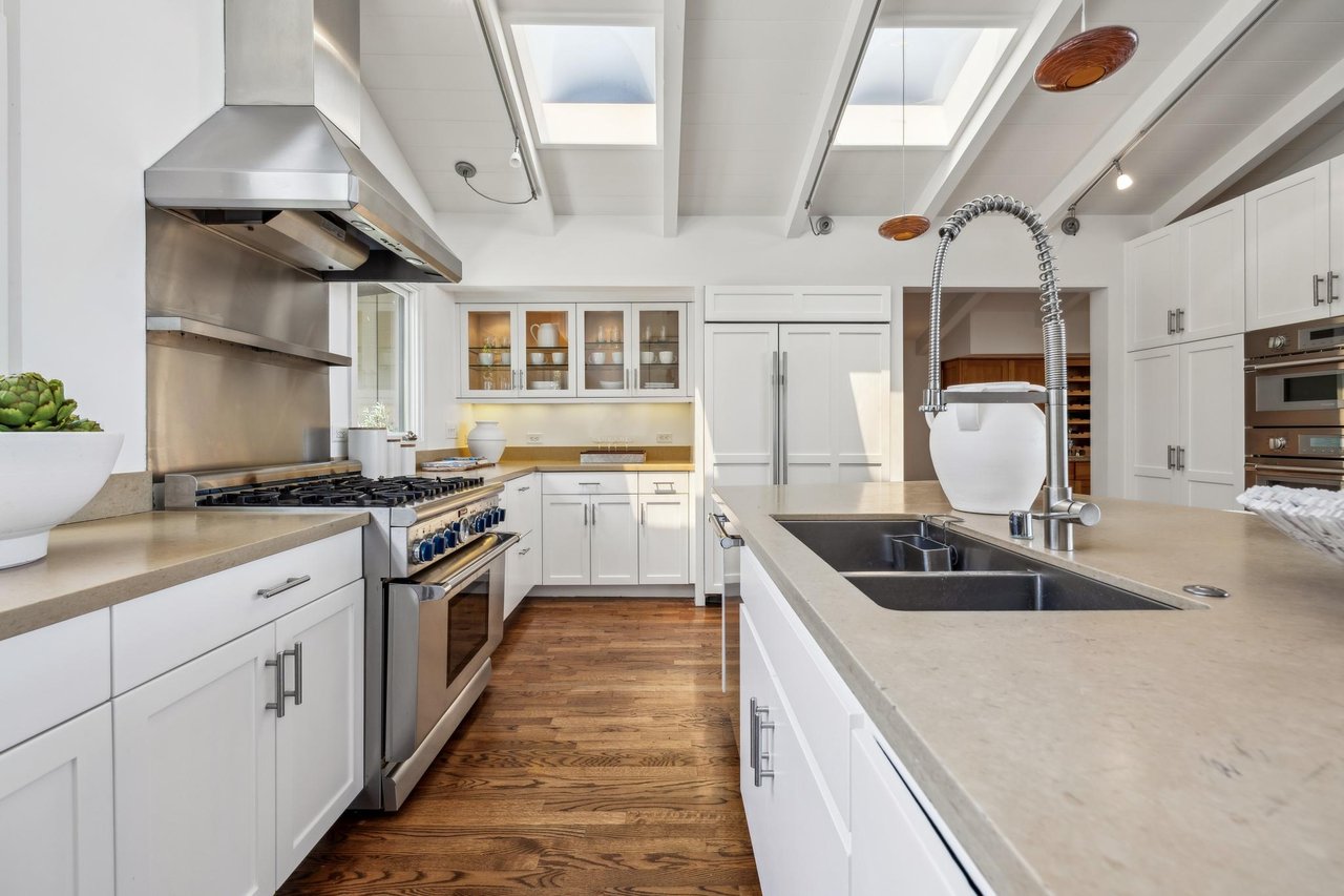 138 Bolivar LN