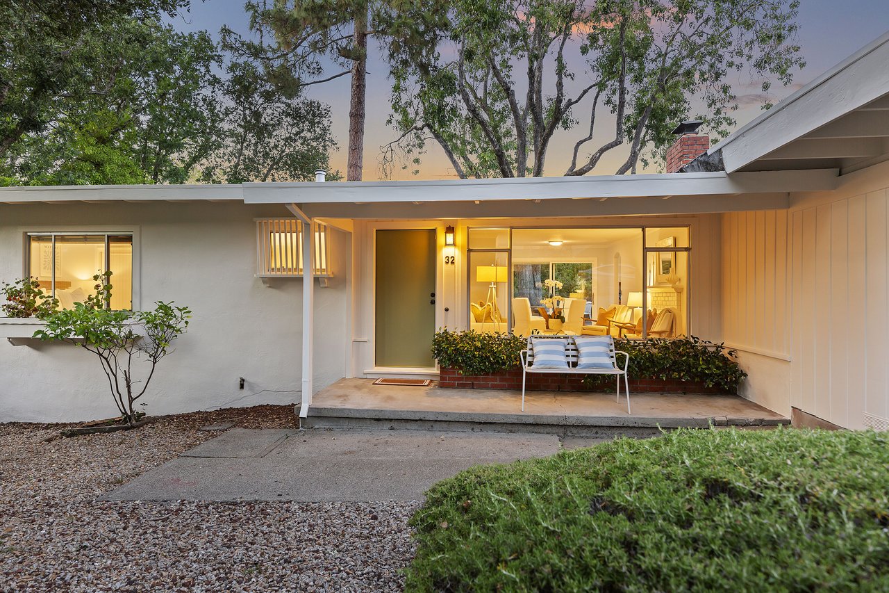32 California Ave