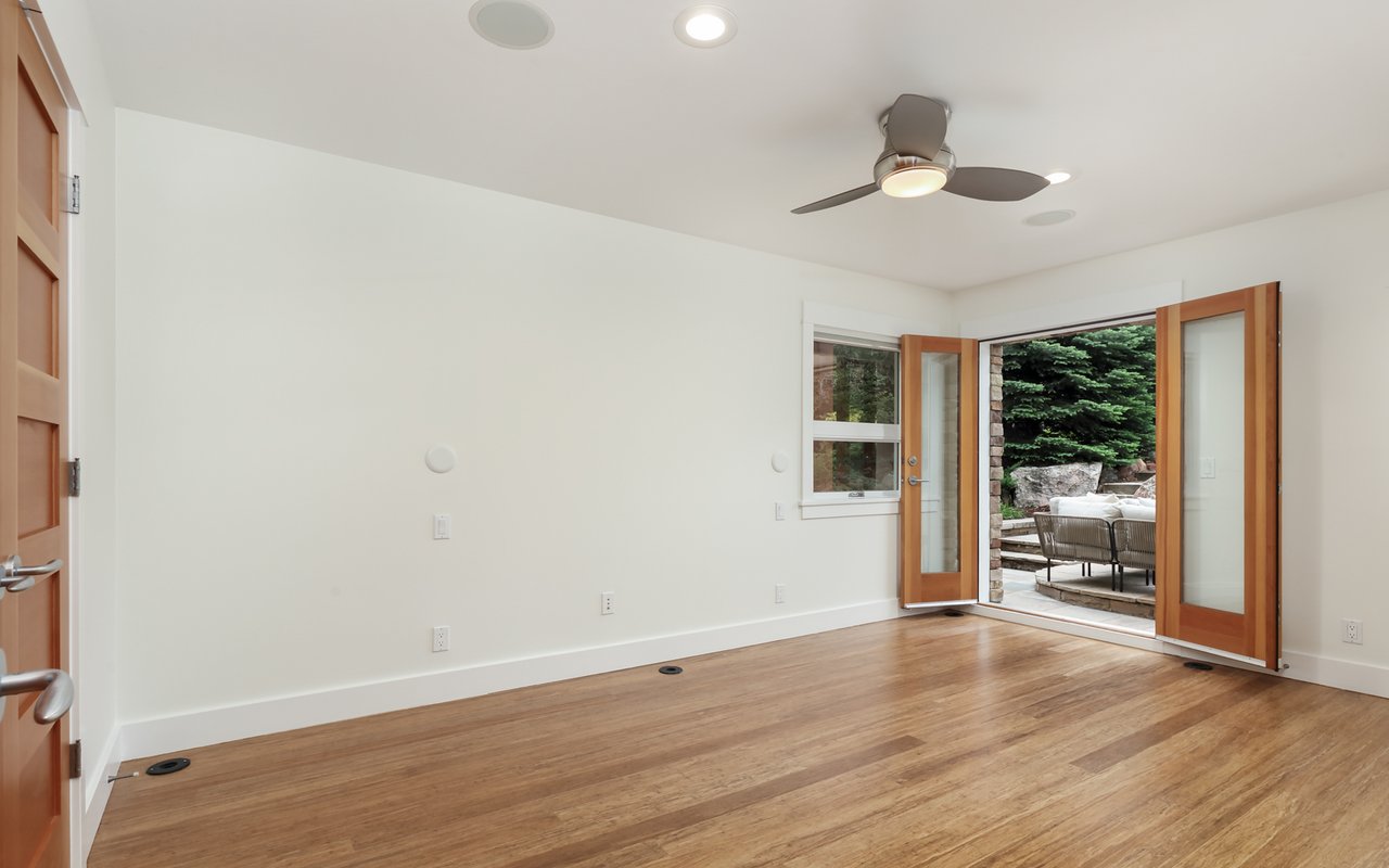 900 6th Street