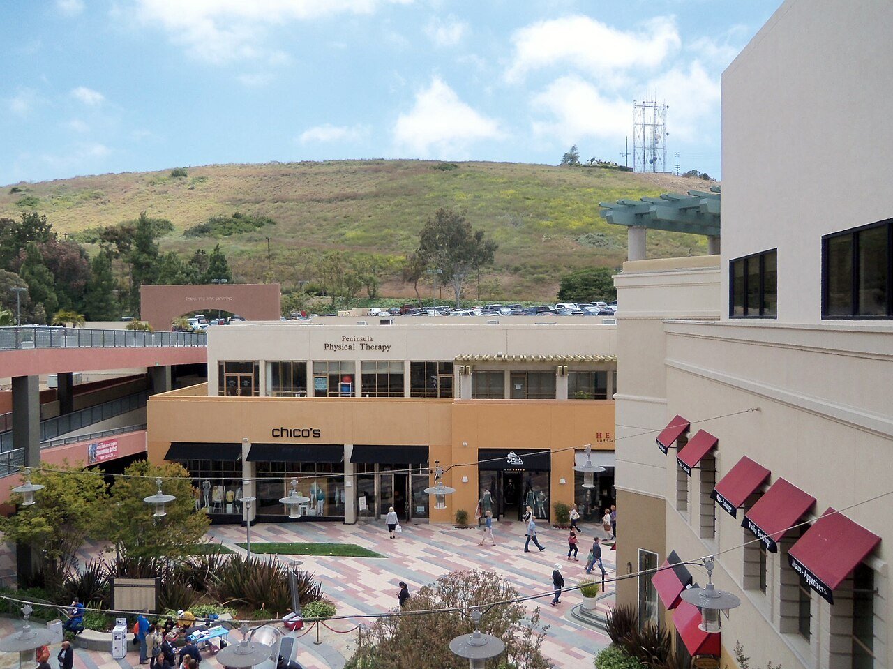 Palos Verdes Street Fair and Music Festival at the Promenade in Rolling Hills Estates in 2011