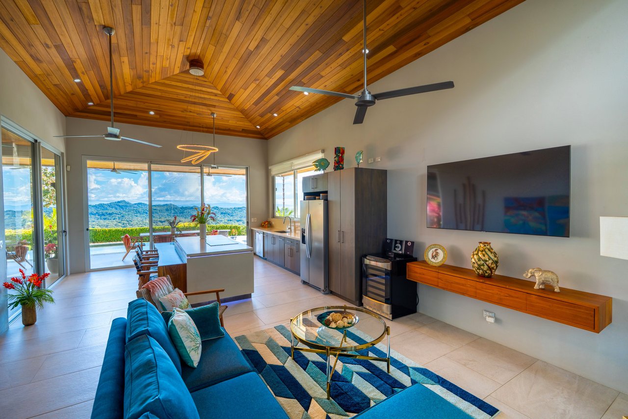 Blue Horizon – luxury ocean-view home in Ojochal, Costa Rica