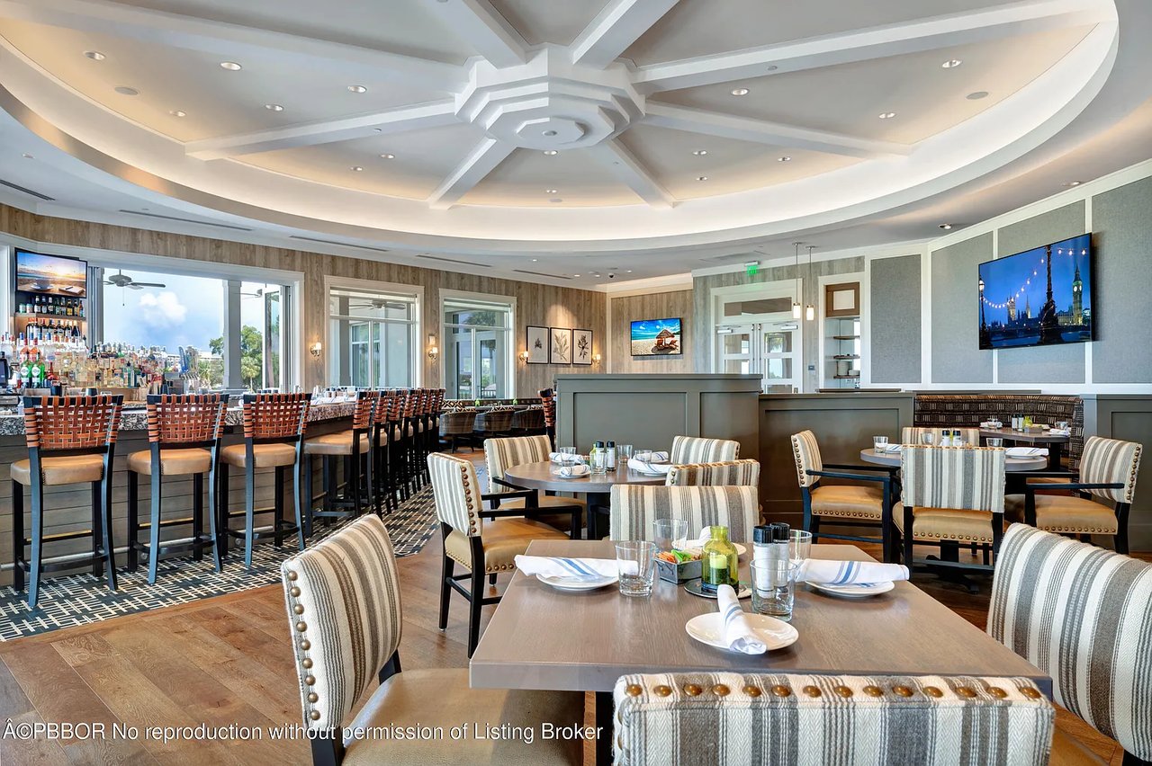 541 Greenway Dr, North Palm Beach, FL 33408