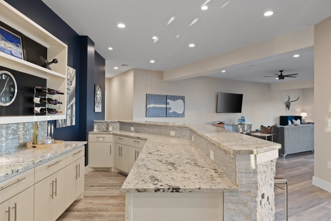 Spanish Oaks Luxury 