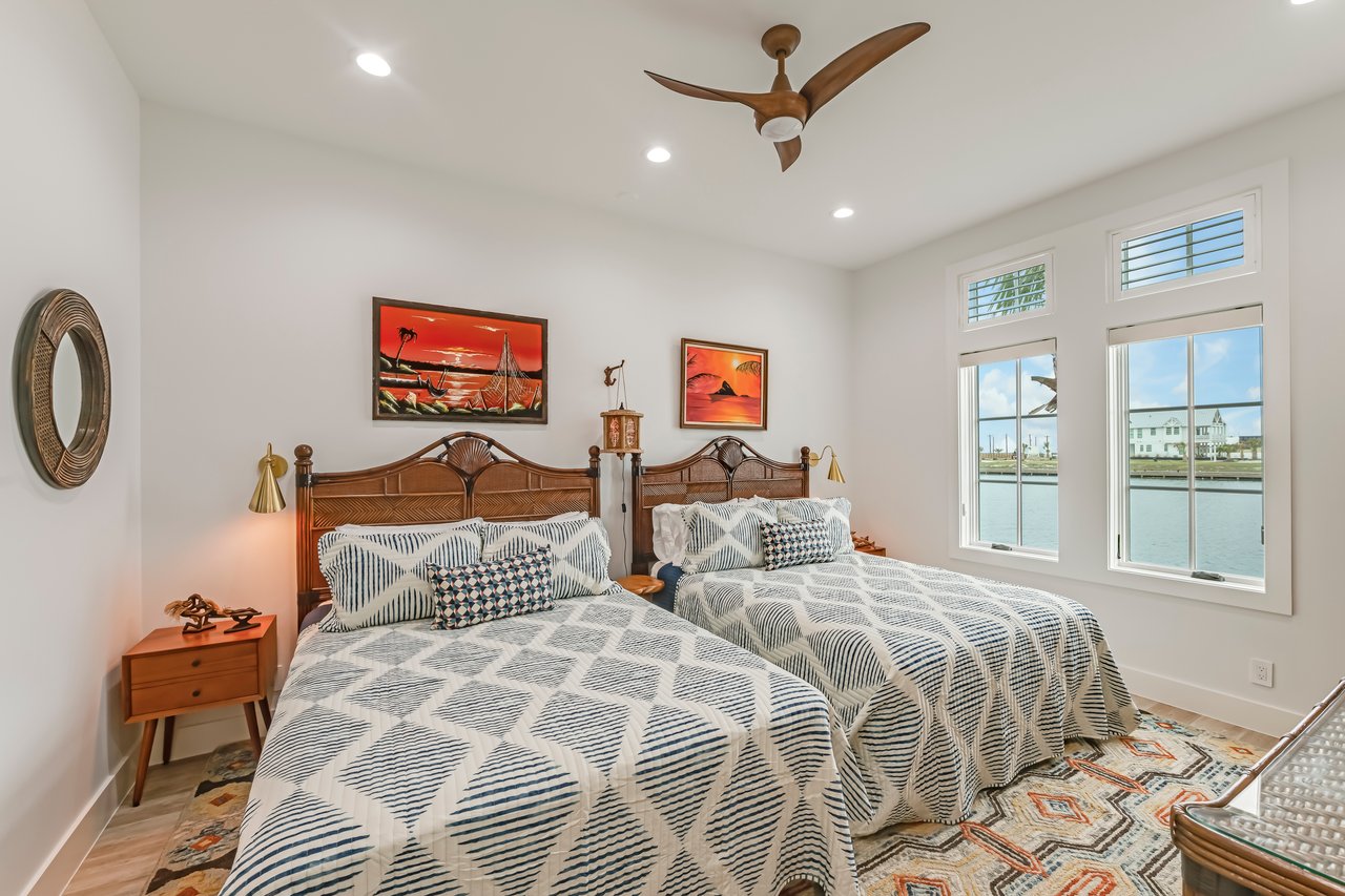 Dewdrop Street, 6110 Sq. Ft.