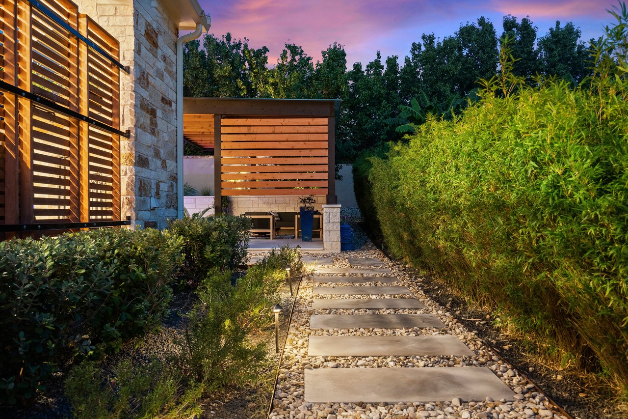 107 Bisset Court