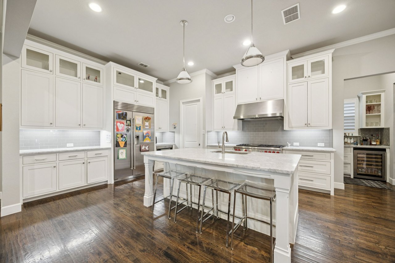 6910 Frontierwood Pl