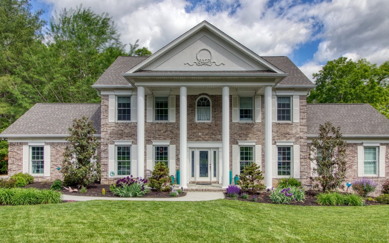 Luxury Spotlight | 20 Palisades Parkway Oak Ridge, TN 37830